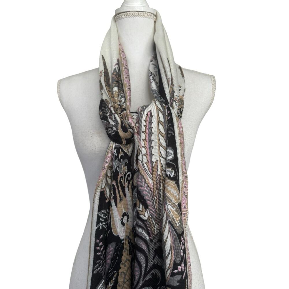 NWT INC International Concepts Black and Cream Scarf